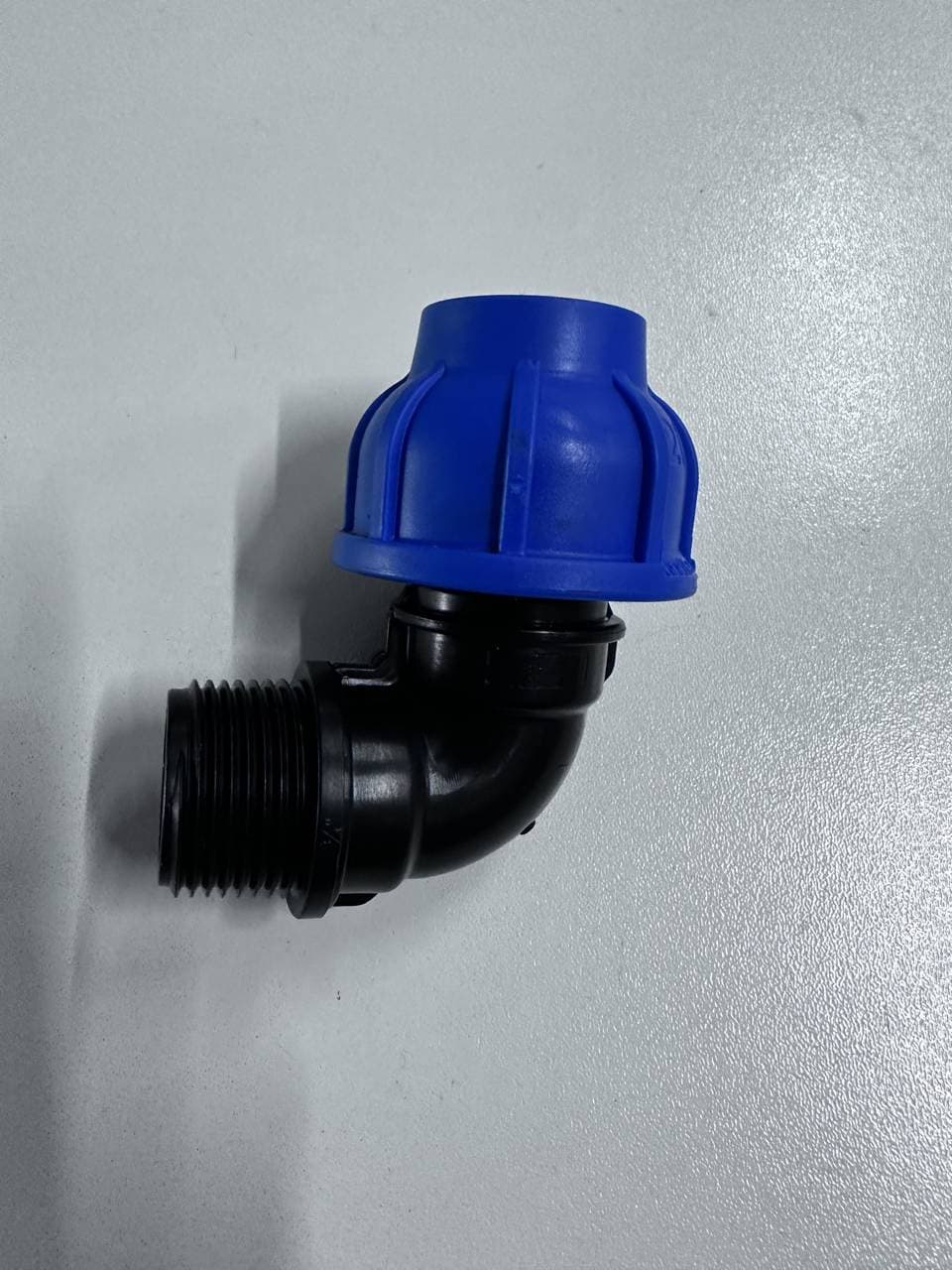 Отвод ПНД комбинир. 20*3/4 нар