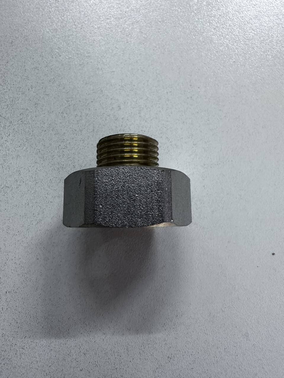 Переходник Латунь 1 1/2-1" вн/нар