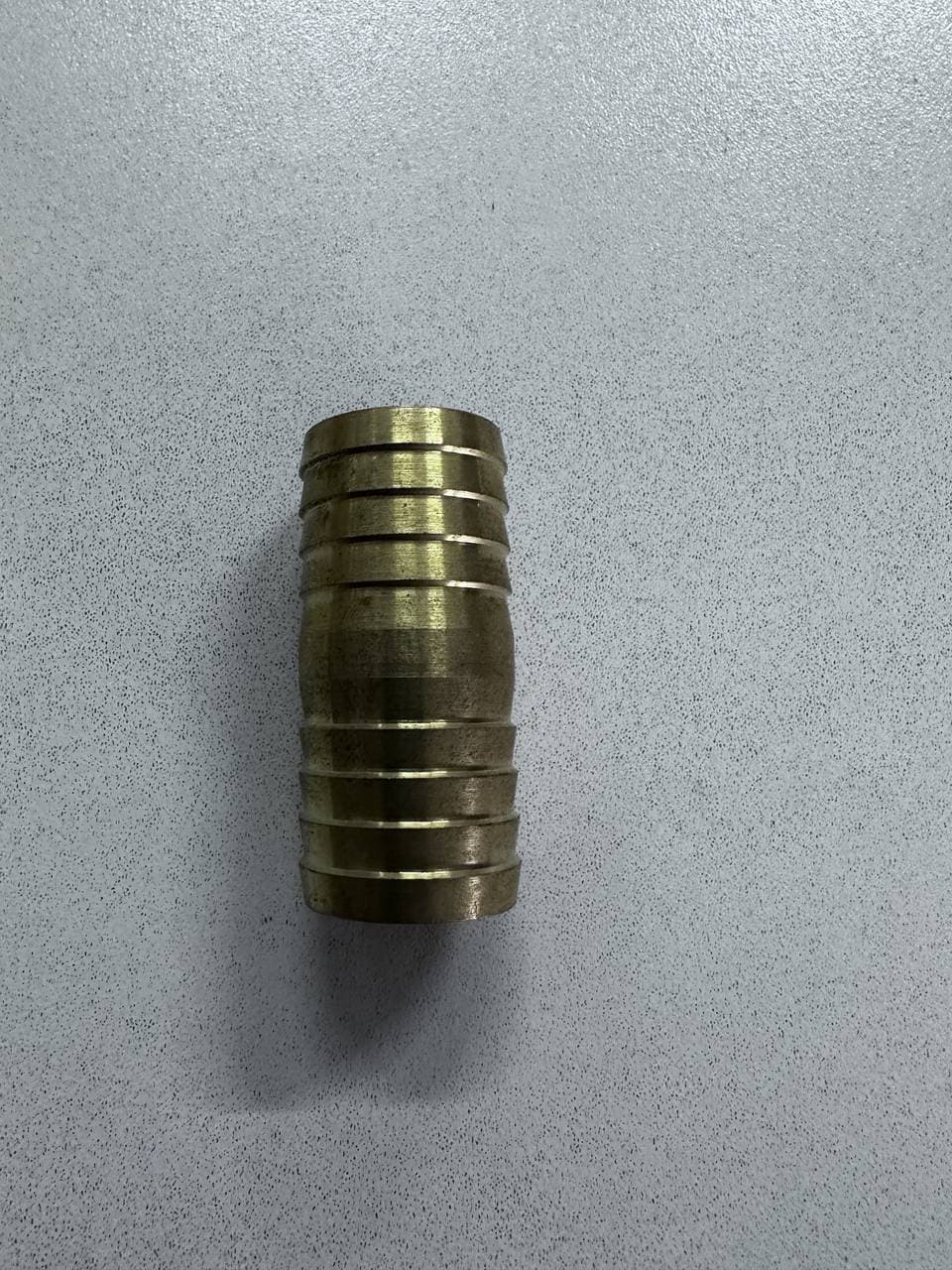 Штуцер двойной для шланга 1"