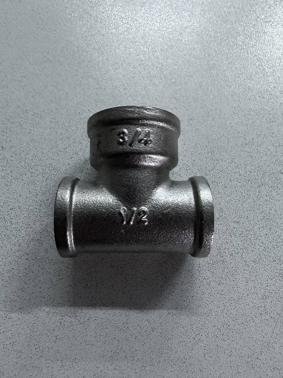 Тройник Латунь 1/2вн-3/4вн-1/2вн