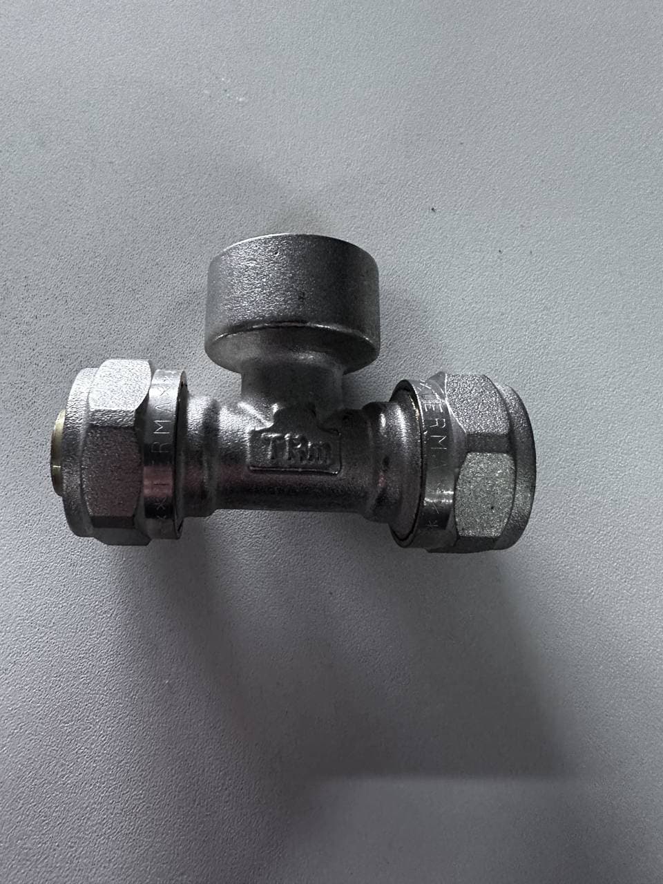 Тройник Металлопласт комби 20*3/4 Вр
