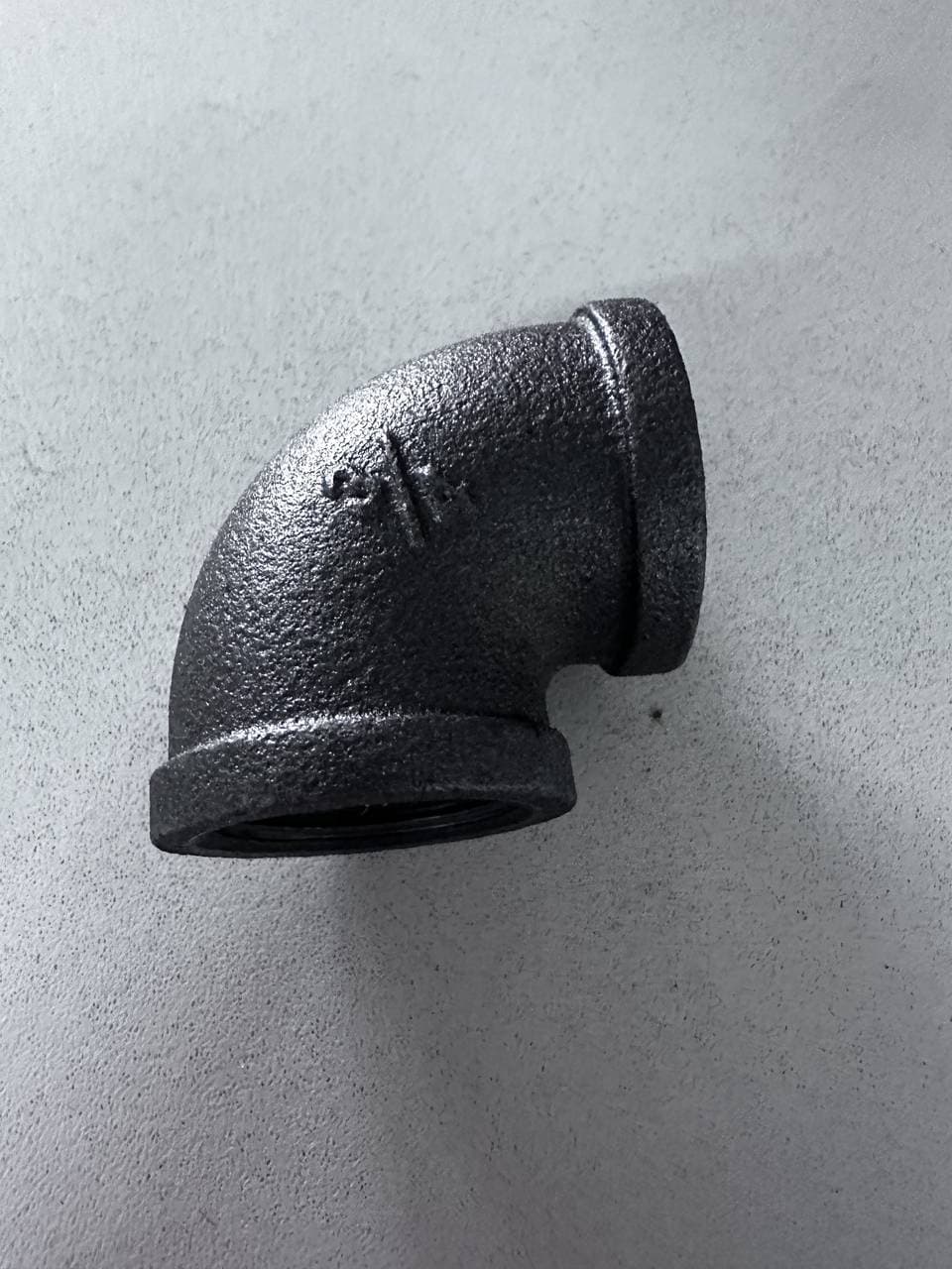 Уголок Черн. 3/4 вн