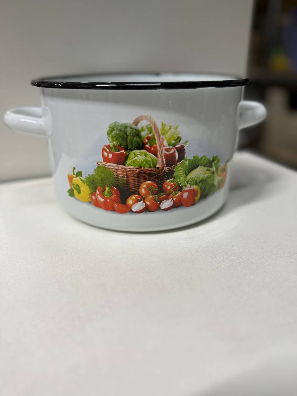 Кастрюля 2,9л эмалированная