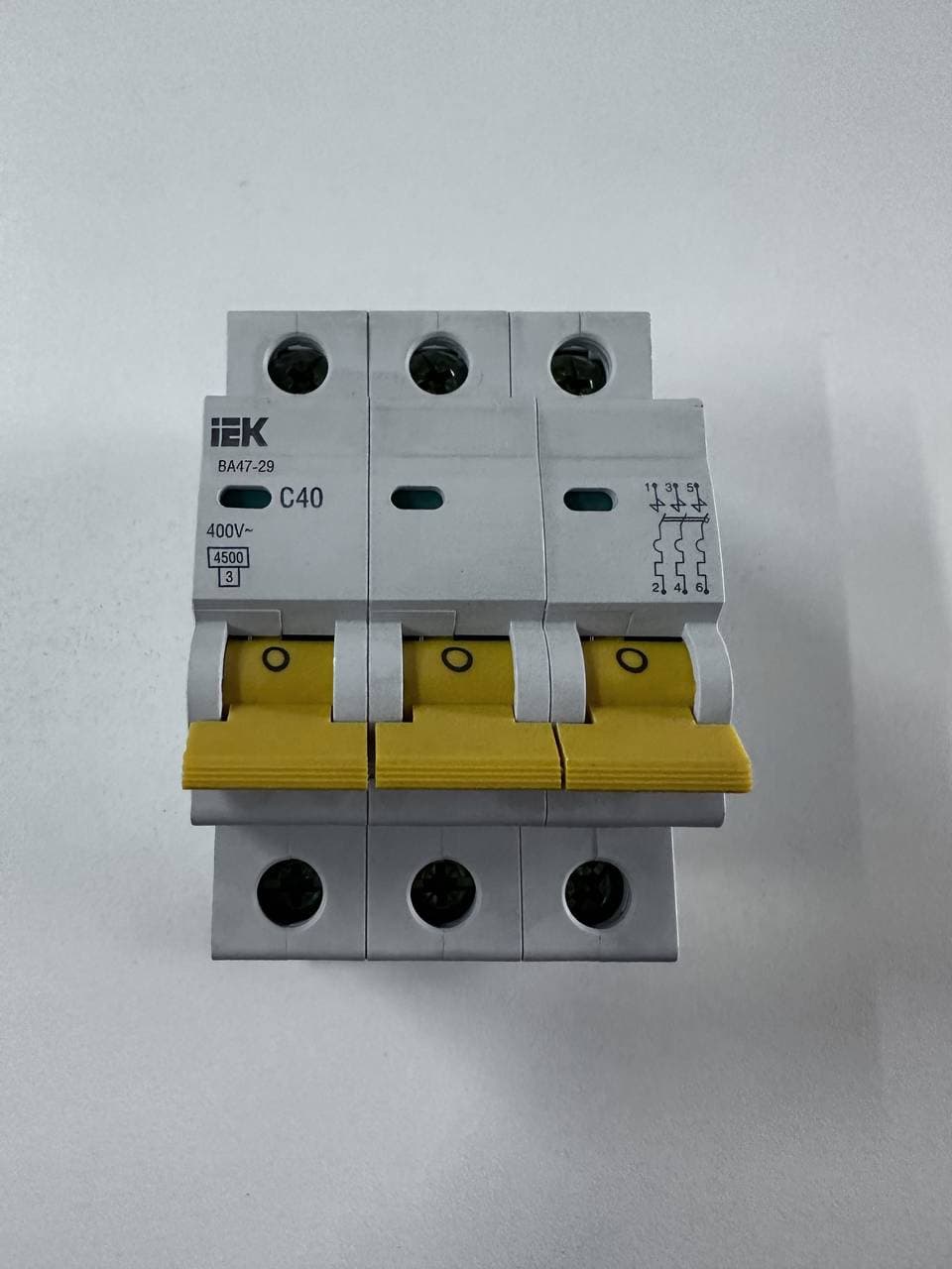 Автомат IEK 3П 40А