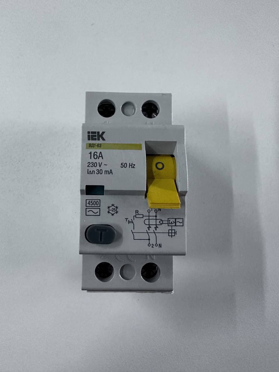 Выключатель IEK УЗО С16