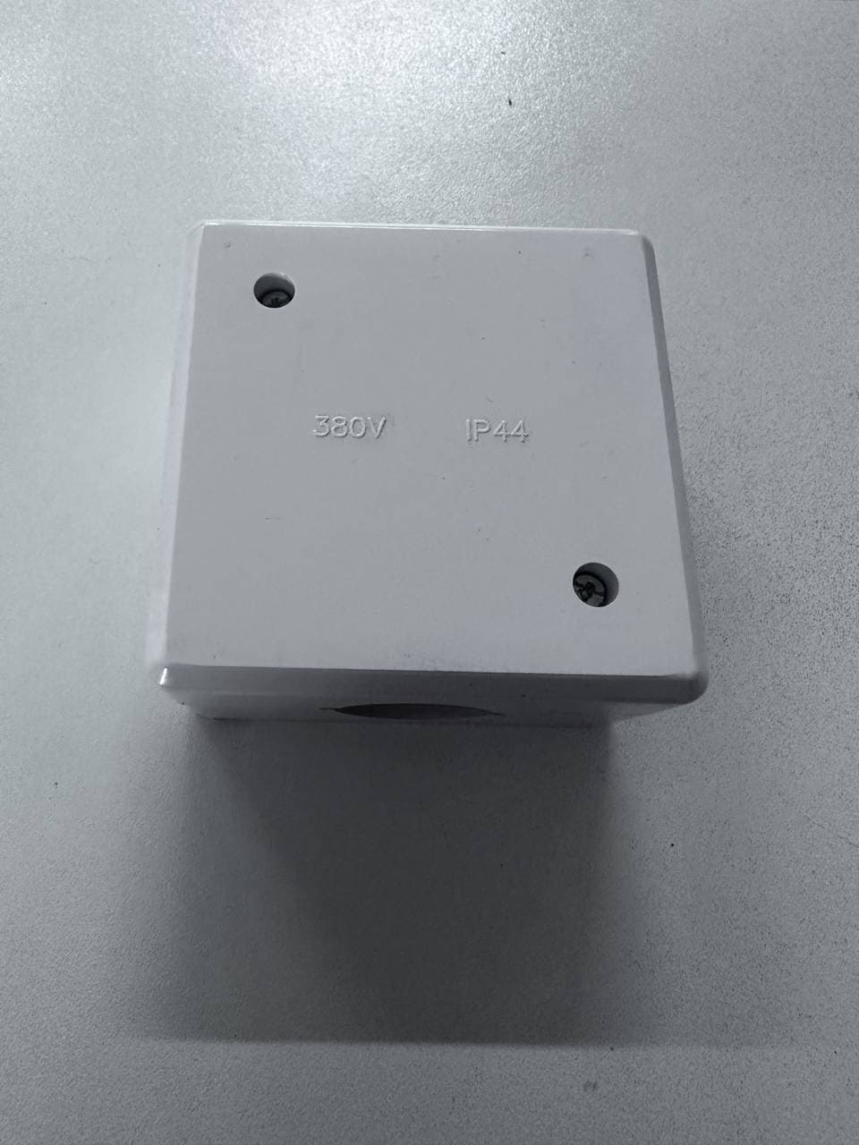 Коробка распаячная с контакт. группой бел. 78*78*42 о/у