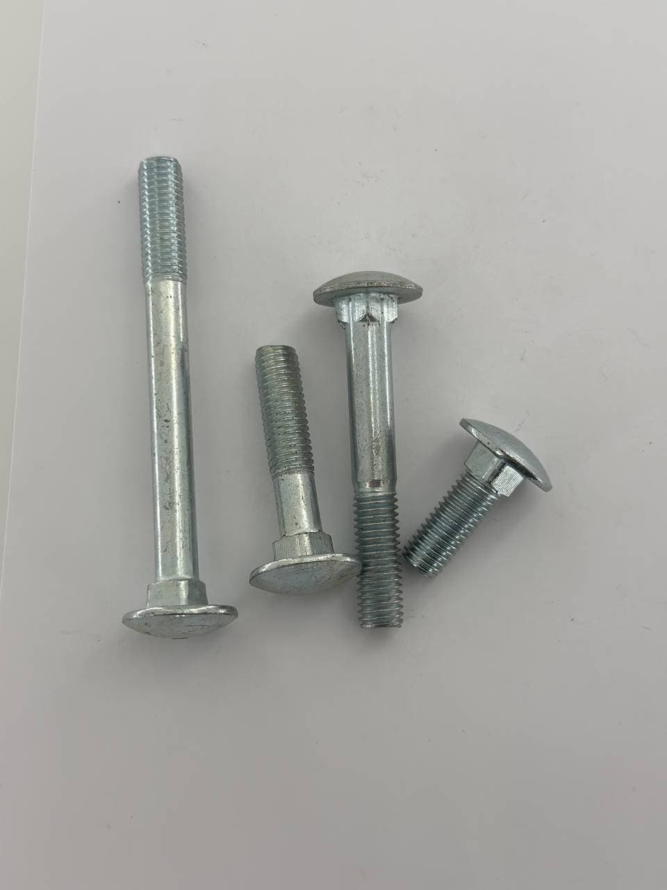 Болт мебельный 8*50