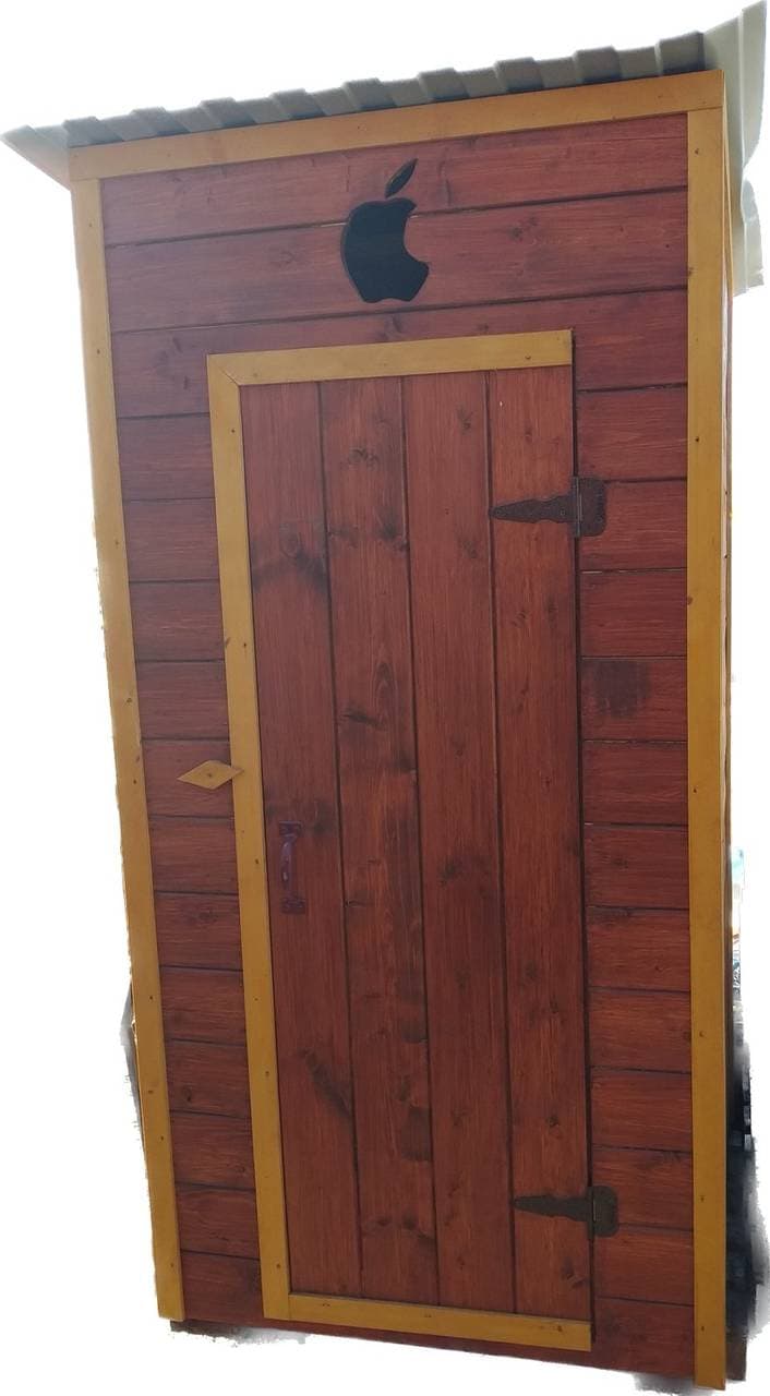 Туалет с прямой крышей