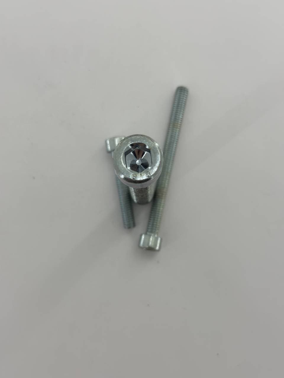 Болт с внутр. шестигр. М 8*60 (2шт)
